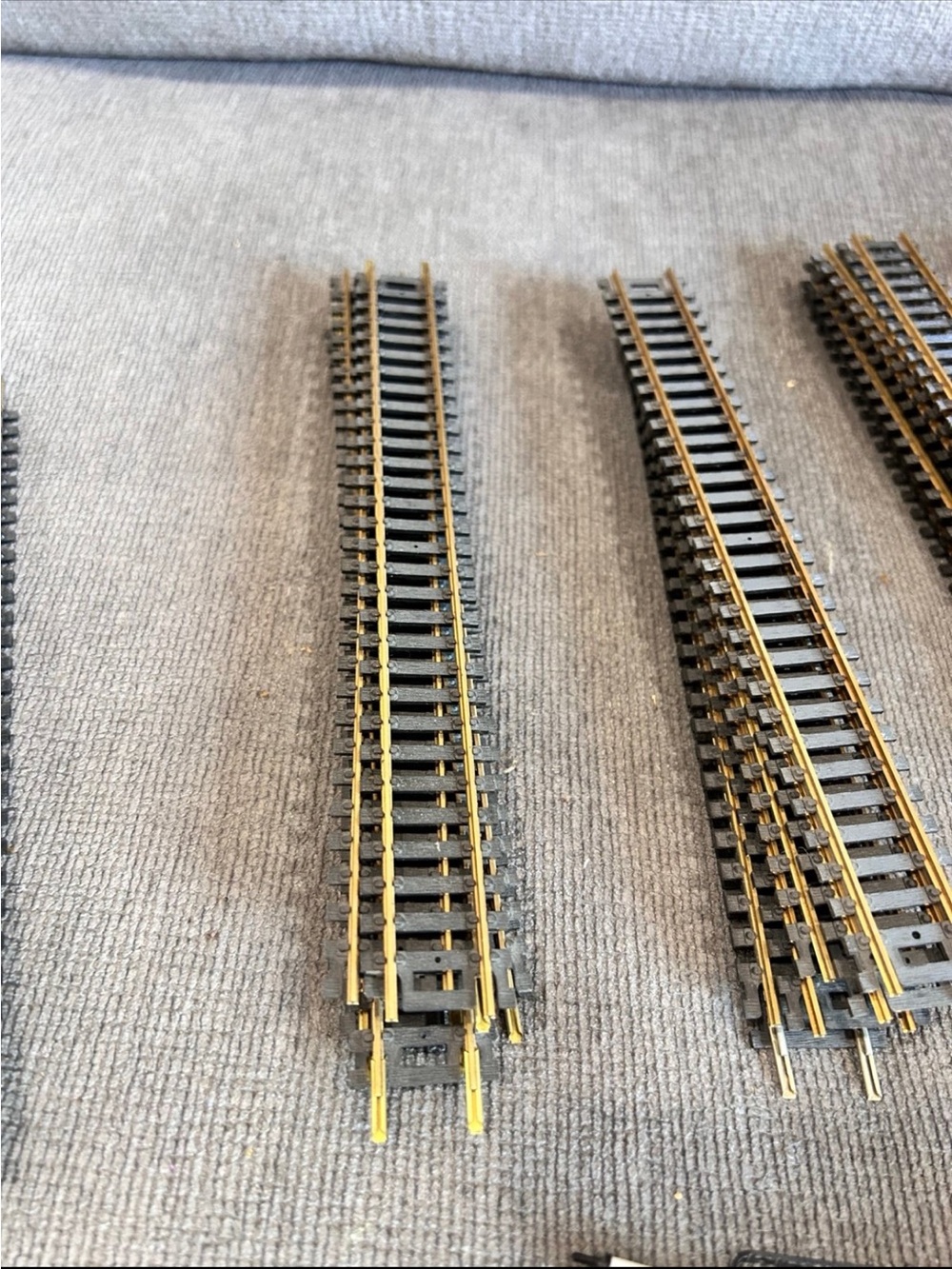 33 Vintage ATLAS 9" Snap Track Straight HO Scale Track Pieces "C" - Picture 2 of 5